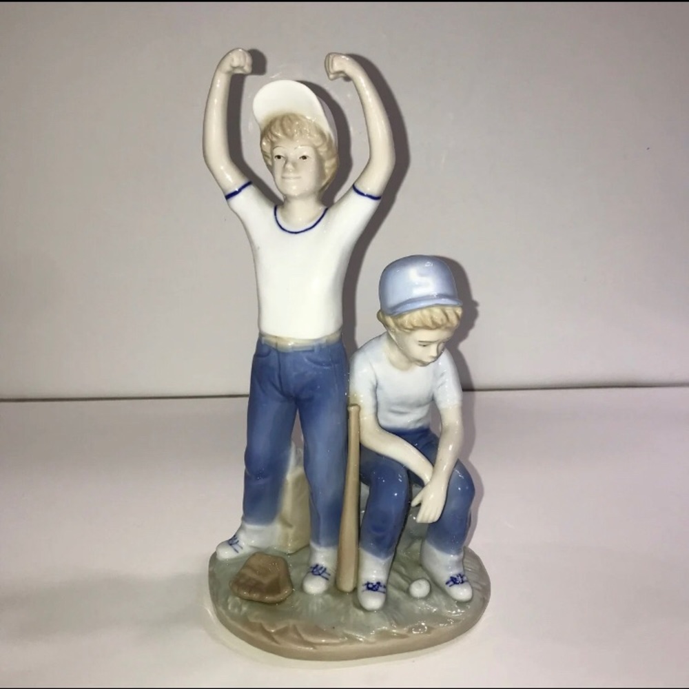 1989 Paul Sebastian Figurine